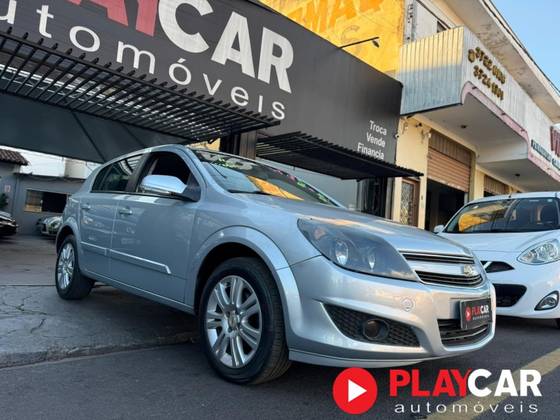 CHEVROLET VECTRA 2.0 MPFI GT HATCH 8V FLEX 4P MANUAL