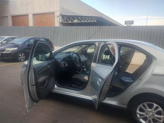 CHEVROLET-PRISMA-2015