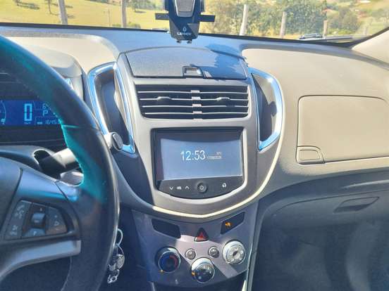 CHEVROLET-TRACKER-2016