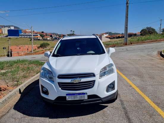 CHEVROLET-TRACKER-2016