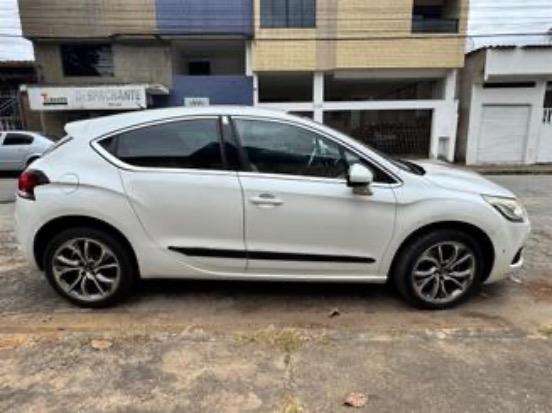 CITROËN-DS4-2013