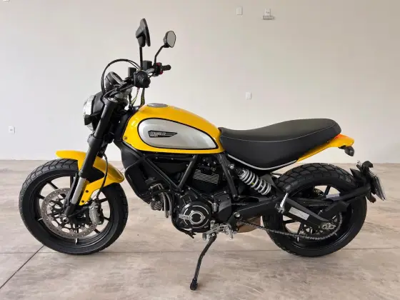 DUCATI SCRAMBLER ICON 
