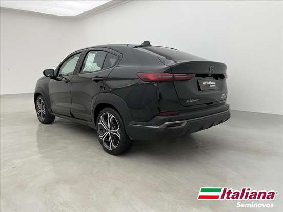 FIAT-FASTBACK-2024