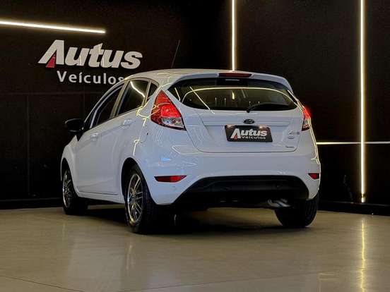 FORD-FIESTA-1.6 TI-VCT FLEX SE PLUS POWERSHIFT FORD-FIESTA-2018