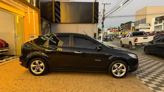 FORD-FOCUS-2013