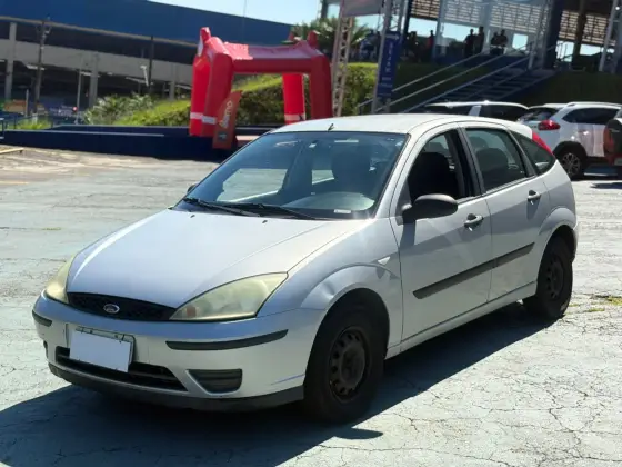 FORD FOCUS 1.6 GL 8V FLEX 4P MANUAL