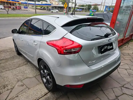 FORD-FOCUS-2.0 SE PLUS 16V FLEX 4P POWERSHIFT FORD-FOCUS-2016