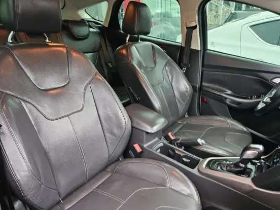 FORD-FOCUS-2.0 SE PLUS 16V FLEX 4P POWERSHIFT FORD-FOCUS-2016