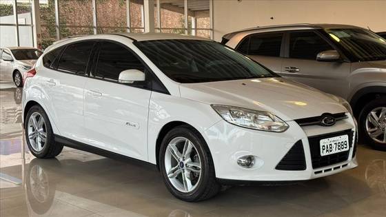 FORD FOCUS 2.0 SE 16V FLEX 4P POWERSHIFT