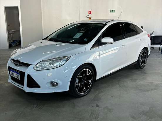 FORD-FOCUS-2.0 TITANIUM SEDAN 16V FLEX 4P AUTOMÁTICO FORD-FOCUS-2014