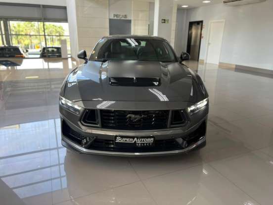 FORD-MUSTANG-2025