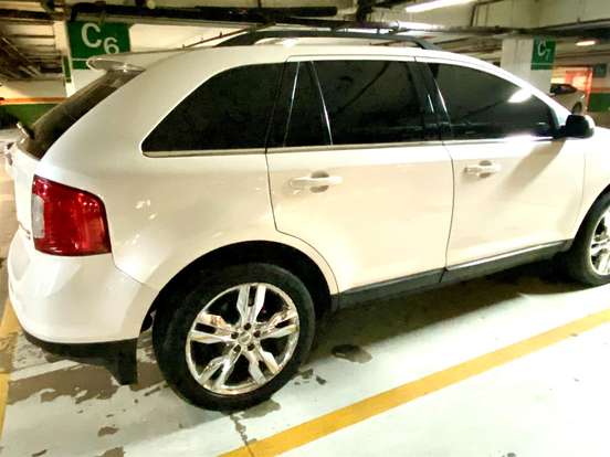 FORD-EDGE-2011