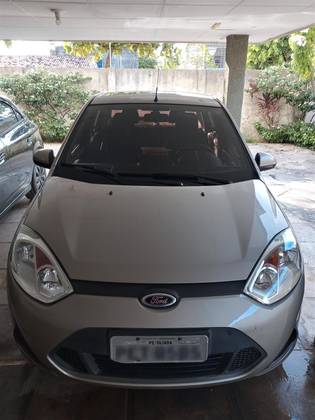 FORD FIESTA 1.6 ROCAM SE SEDAN 8V FLEX 4P MANUAL