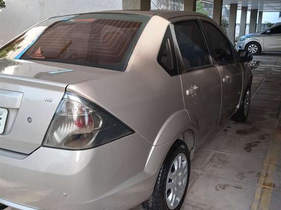 FORD-FIESTA-1.6 ROCAM SE SEDAN 8V FLEX 4P MANUAL FORD-FIESTA-2013