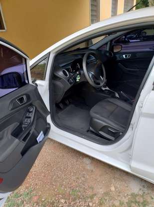 FORD-FIESTA-2016