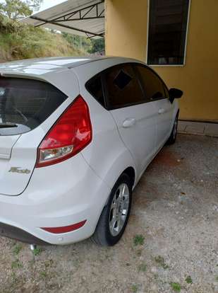 FORD-FIESTA-2016