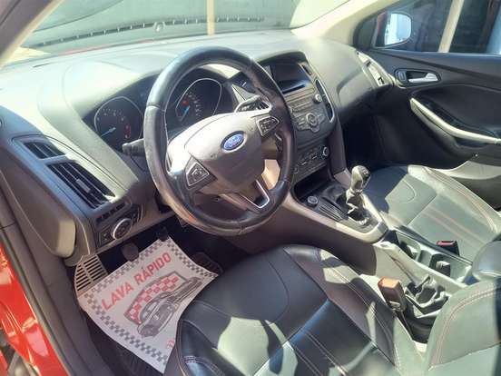FORD-FOCUS-2017