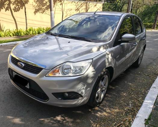 FORD FOCUS 2.0 GLX 16V FLEX 4P AUTOMÁTICO