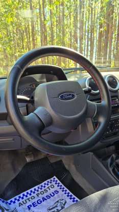 FORD-KA-2012