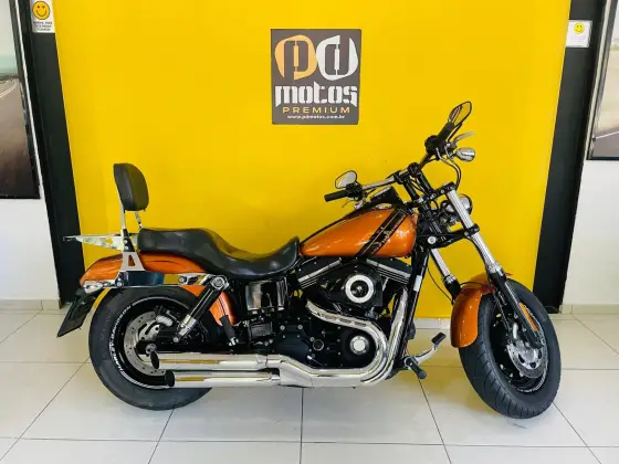 HARLEY-DAVIDSON DYNA FAT BOB 