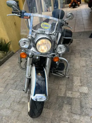 HARLEY-DAVIDSON ROAD KING CLASSIC 