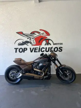 HARLEY-DAVIDSON SOFTAIL FXDR 114 