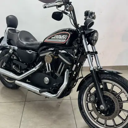 HARLEY-DAVIDSON-SPORTSTER XL 883 R-2011