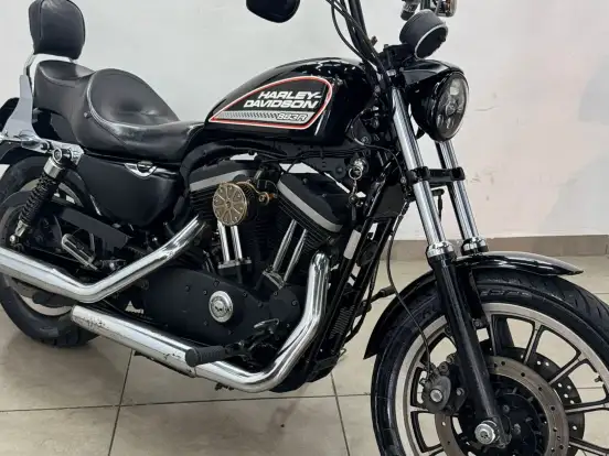 HARLEY-DAVIDSON-SPORTSTER XL 883 R HARLEY-DAVIDSON-SPORTSTER XL 883 R-2011