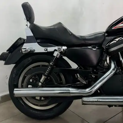 HARLEY-DAVIDSON-SPORTSTER XL 883 R-2011
