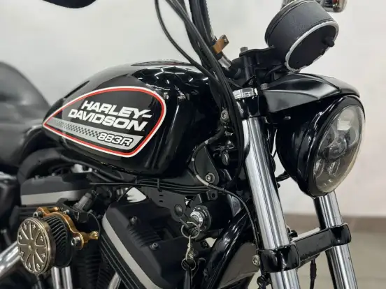 HARLEY-DAVIDSON-SPORTSTER XL 883 R HARLEY-DAVIDSON-SPORTSTER XL 883 R-2011