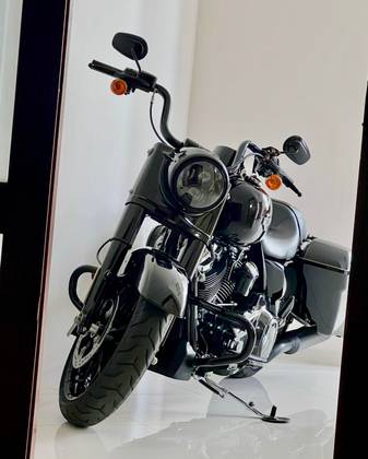 HARLEY-DAVIDSON ROAD KING SPECIAL 