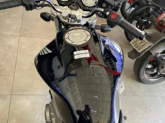 HONDA-CB 600F HORNET HONDA-CB 600F HORNET-2005