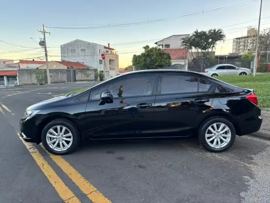 HONDA-CIVIC-1.8 LXS 16V FLEX 4P AUTOMÁTICO HONDA-CIVIC-2013