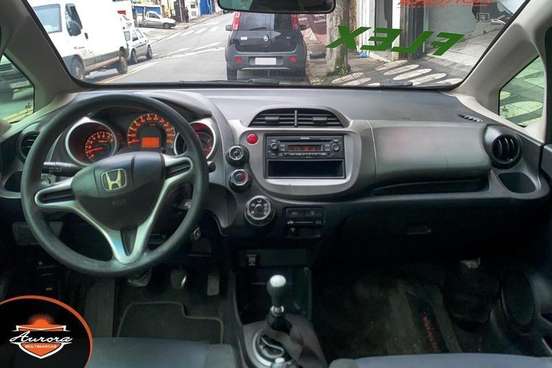 HONDA-FIT-2012