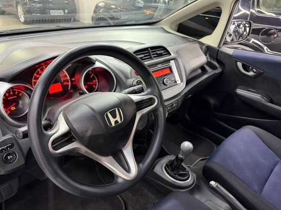 HONDA-FIT-2012