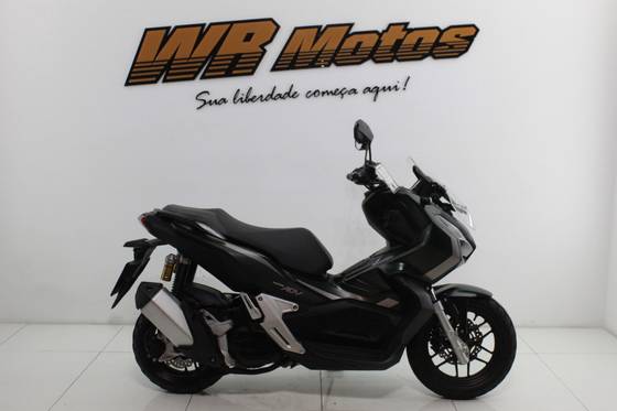 HONDA ADV 