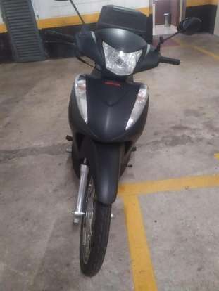 HONDA-BIZ 125 ES-2015