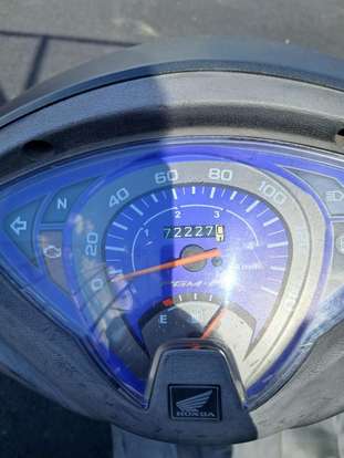 HONDA-BIZ 125 ES-2015
