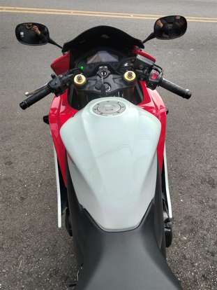 HONDA-CBR 600F-2011