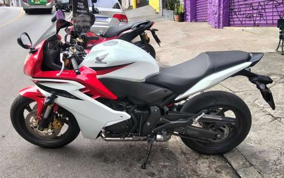 HONDA-CBR 600F-2011