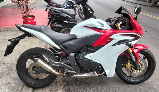 HONDA-CBR 600F-2011