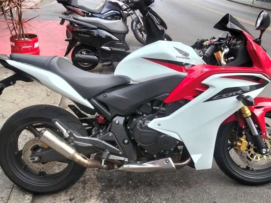 HONDA-CBR 600F HONDA-CBR 600F-2011