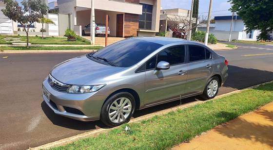 HONDA CIVIC 1.8 LXS 16V FLEX 4P AUTOMÁTICO