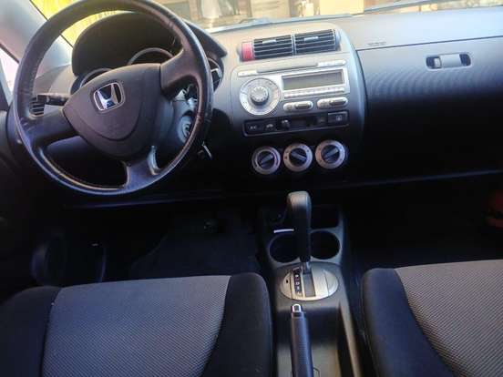 HONDA-FIT-2006