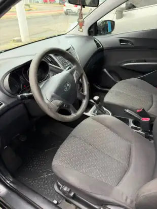 HYUNDAI-HB20-2018