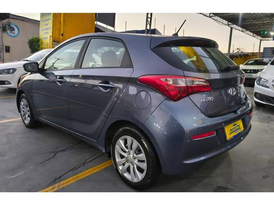 HYUNDAI HB20 1.6 COMFORT PLUS 16V FLEX 4P AUTOMÁTICO