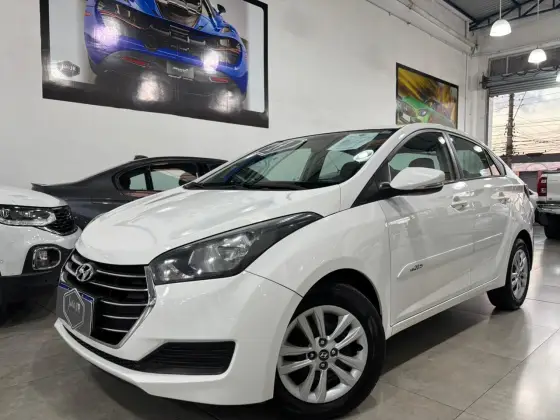 HYUNDAI HB20S 1.6 COMFORT PLUS 16V FLEX 4P AUTOMÁTICO