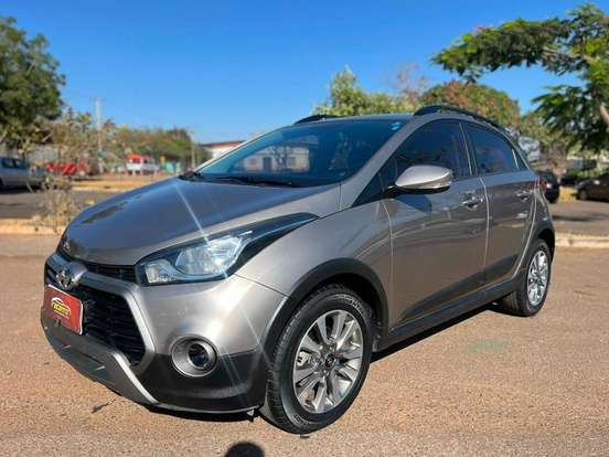 HYUNDAI-HB20X-2017