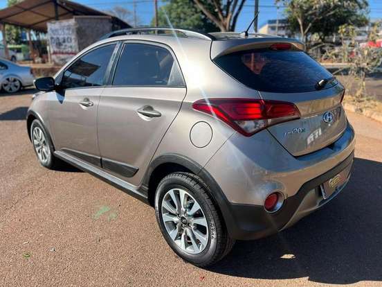 HYUNDAI-HB20X-1.6 16V PREMIUM FLEX 4P AUTOMÁTICO HYUNDAI-HB20X-2017