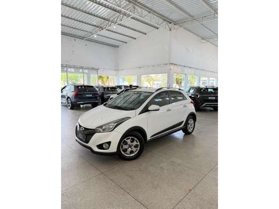 HYUNDAI-HB20X-2014